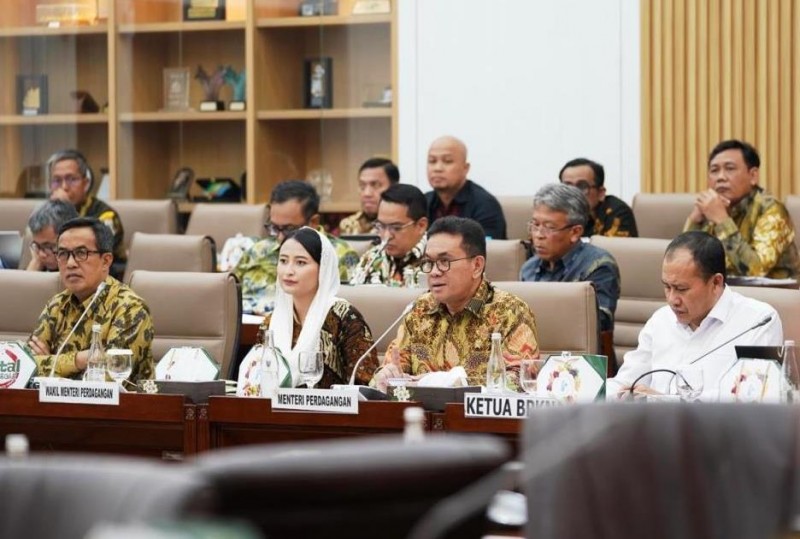 Mendag Busan Raker Dengan Komisi VI DPR RI Dorong Penguatan Ekonomi Rakyat Lewat Tambahan Anggaran 2026