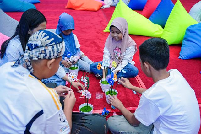 Transjakarta Ajak Anak Karyawan dalam 