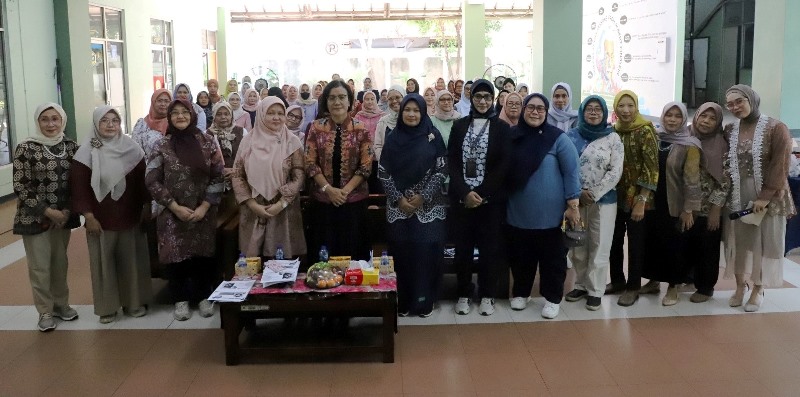 UPNVJ dan DWP Gerakkan Kesadaran Lingkungan dan Ekonomi Kreatif Lewat Workshop Pemanfaat Limbah Rumah Tangga