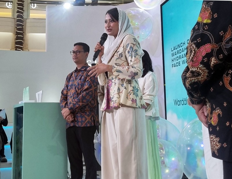 Wamendag Dyah Roro Esti Apresiasi Inovasi Kecantikan Lokal saat Kunjungi Wardah Skinverse Clinic