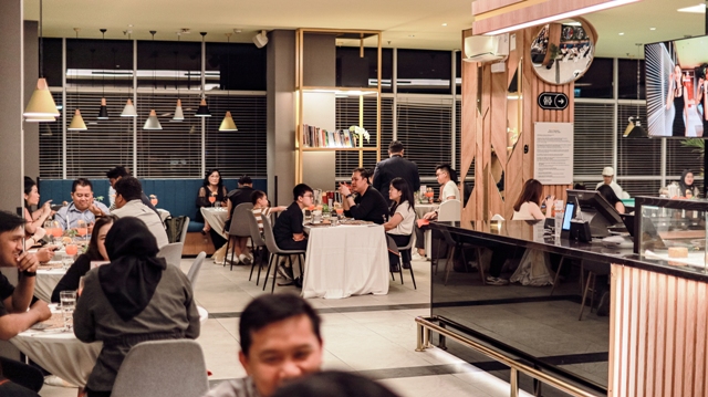 Perjalanan Kuliner Premium “Savor and Shine” di THE PUB, Harris Puri Mansion