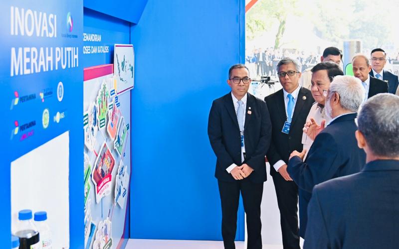 Presiden Prabowo Tinjau Inovasi Teknologi Karya Anak Bangsa di KSTI 2025