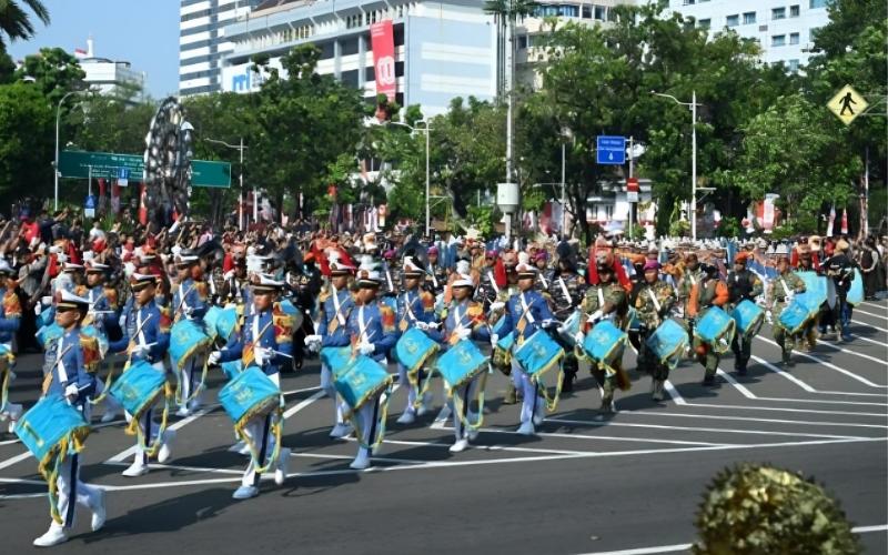 Kirab Bendera Pusaka Buka Peringatan HUT ke-80 RI