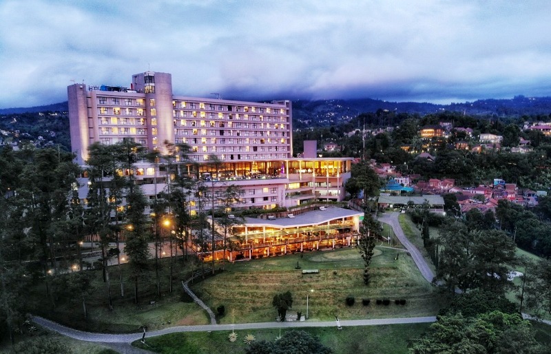 Perjalanan Kuliner Menyegarkan: Summertime Flavours Hadir di Swiss-Belresort Dago Heritage Bandung