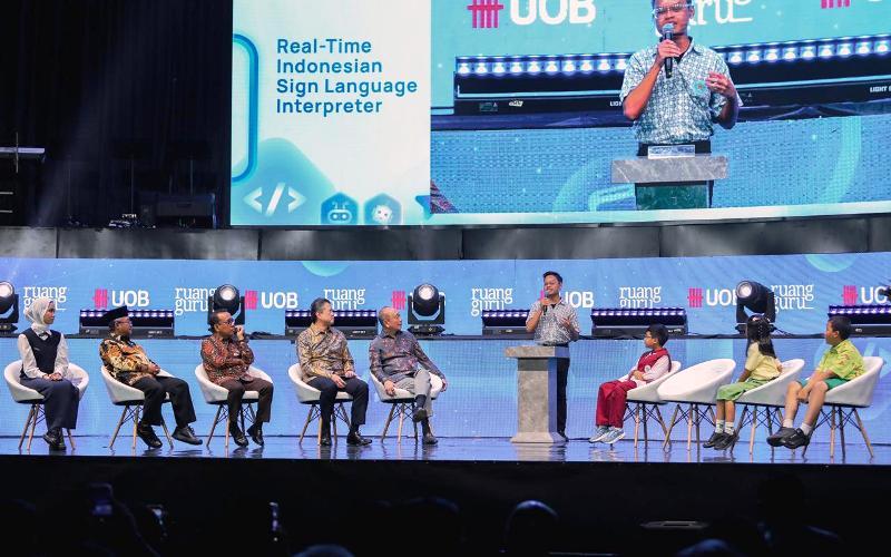 Menko PMK Ajak Pelajar Berani Berimajinasi: Dari Coding Bisa Lahir Solusi untuk Bangsa