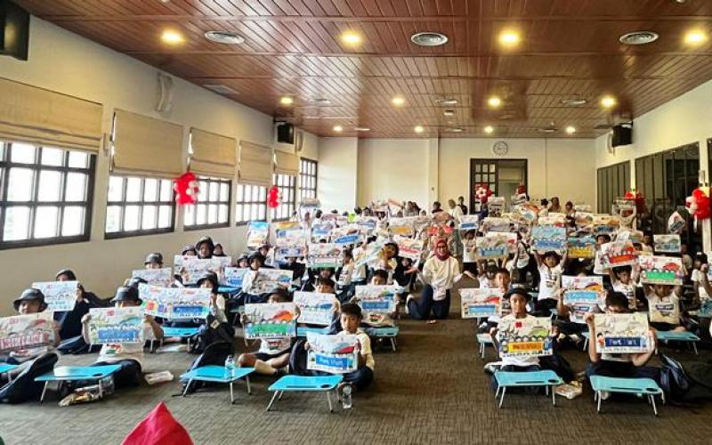 Semarak HUT ke-80 RI: API Ajak Siswa SD dan SLB Kenali Dunia Pelabuhan Lewat Program Port Visit