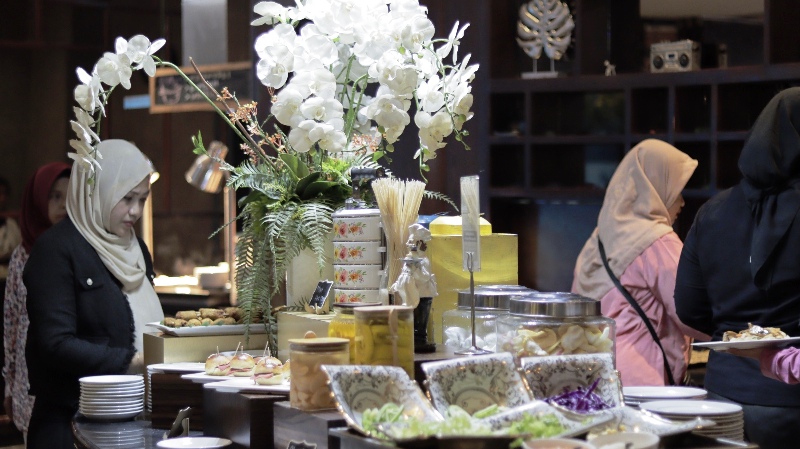 Hanya Rp88.000/Pax, Sotis Hotel Falatehan Hadirkan Buffet MALABAR Lengkap dengan Hiburan