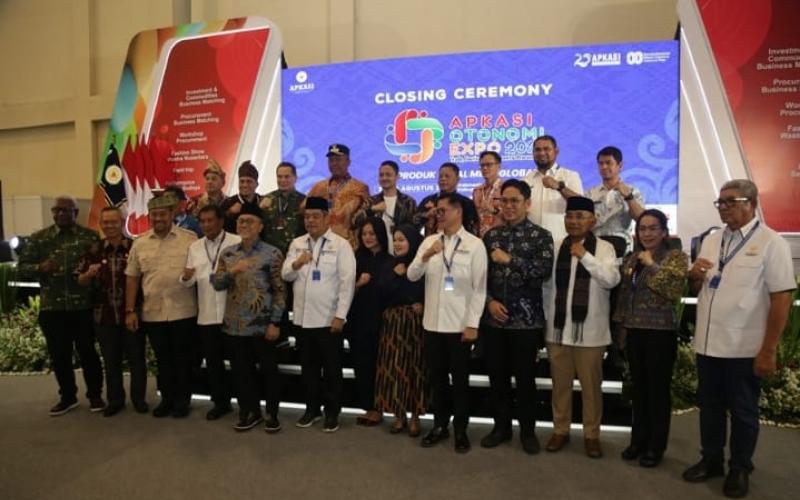 Menutup AOE 2025, Zulhas Titip Pesan: Jangan Biarkan Desa Hanya Jadi Pasar Modal Besar