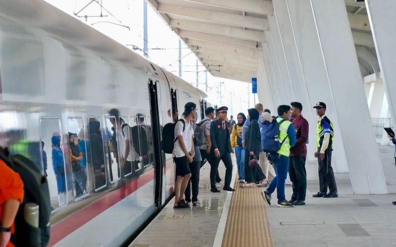 Wisatawan Malaysia Dominasi Penumpang Internasional Whoosh, Awal September Tembus Ratusan Orang per Hari