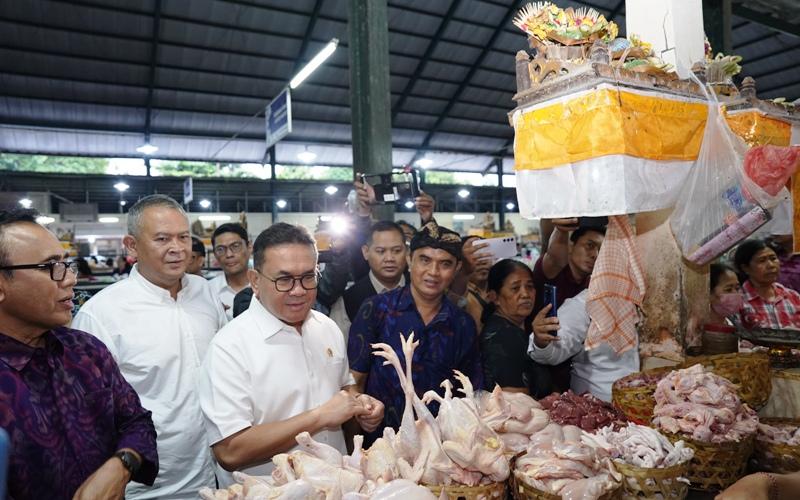 Cek Harga ke Pasar Nyanggelan, Mendag Busan Pastikan Bapok Aman dan Terjangkau