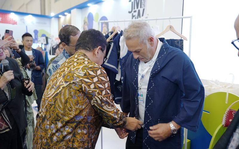 Mendag Busan Ikut “Fashion Battle” di TEI 2025, Buktikan Modest Fashion Indonesia Mendunia