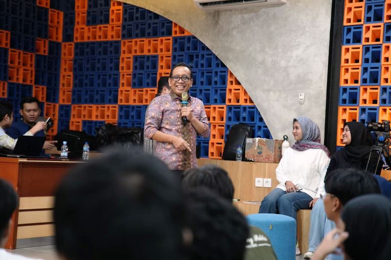 Menko PMK Pratikno: Saatnya Birokrasi Beradaptasi dengan Disrupsi Teknologi dan Kecerdasan Buatan