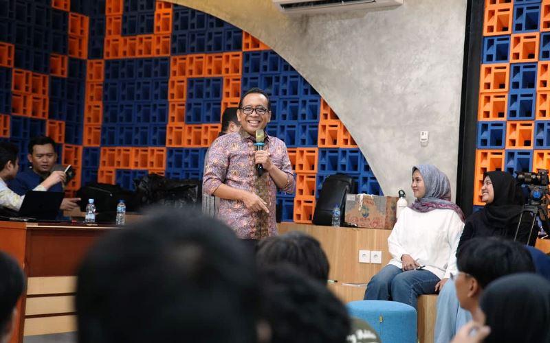 Menko PMK Pratikno: Saatnya Birokrasi Beradaptasi dengan Disrupsi Teknologi dan Kecerdasan Buatan