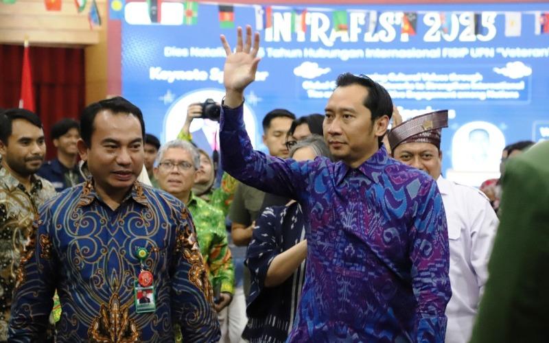 Ibas Yudhoyono di UPNVJ: Diplomasi Harus Membangun Jembatan, Bukan Tembok