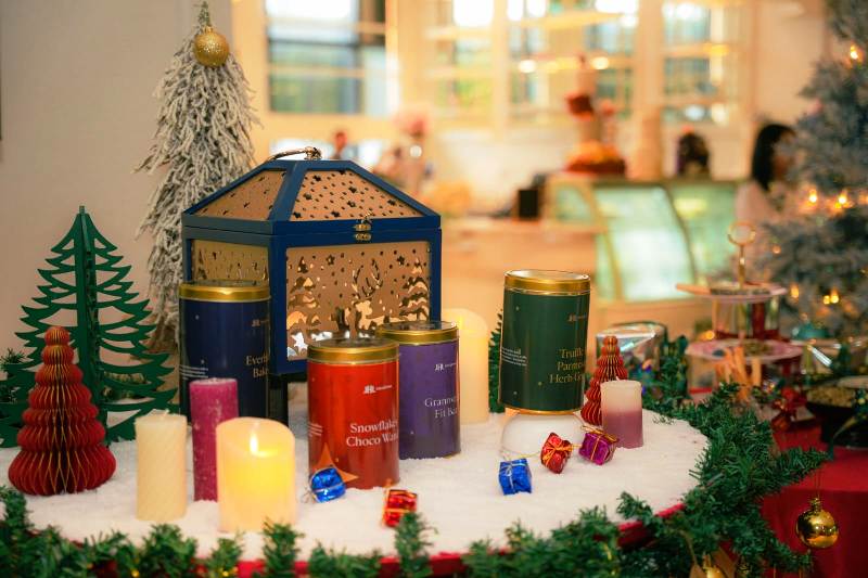 JHL Collection Sambut Natal dengan “Gift of LIGHT”