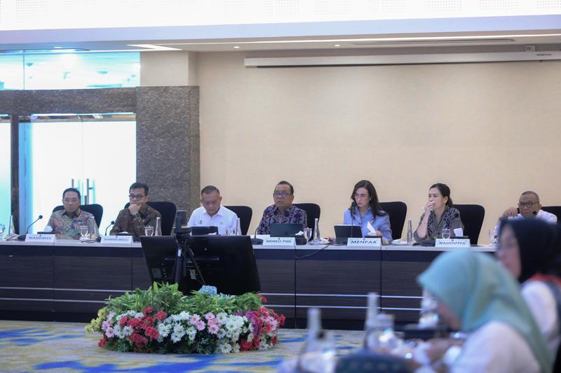 Menko PMK: Libur Nataru 2025/2026 Perlu Dukungan Ekstra di Tengah Situasi Darurat Bencana