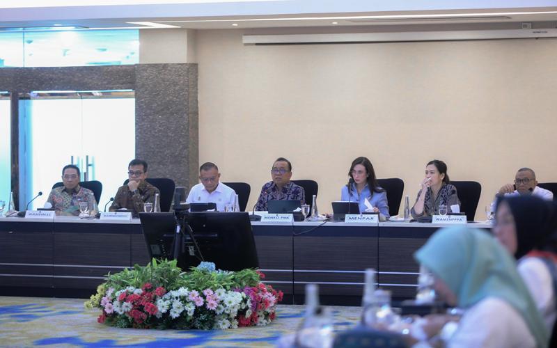 Menko PMK: Libur Nataru 2025/2026 Perlu Dukungan Ekstra di Tengah Situasi Darurat Bencana