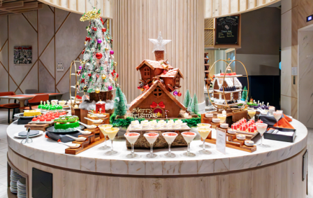 HARRIS Puri Mansion Awali Semarak Natal dengan Penyalaan Pohon Natal Bersama SOS Children&rsquo;s Village