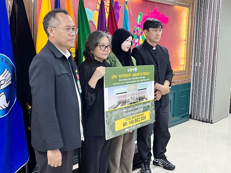 UPNVJ Salurkan Bantuan UKT bagi Mahasiswa Korban Banjir Sumatera, Tegaskan Kampus Hadir di Saat Krisis