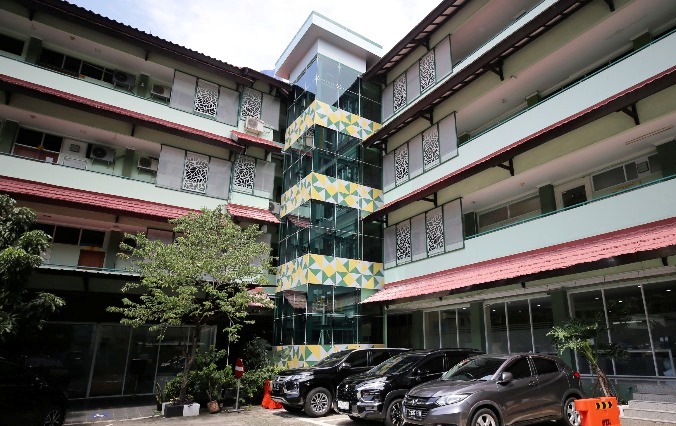 Lift Baru FEB UPNVJ Perkuat Aksesibilitas dan Wujudkan Kampus Ramah Disabilitas