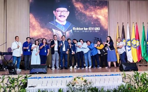 Suasana Haru dan Sukacita Warnai Acara “Thank You for Prof. Dhaniswara” di Auditorium GWS UKI