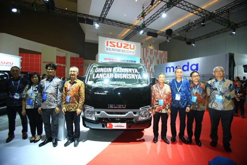 Isuzu Tampilkan Beragam Solusi Transportasi Inovatif Penuhi Kebutuhan Pelanggan di GIICOMVEC 2026