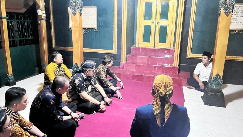 Tujuh Tokoh Terima Gelar &ldquo;Ki&rdquo;dalam Pagelaran Wayang Kosgoro 57 di Mojokerto