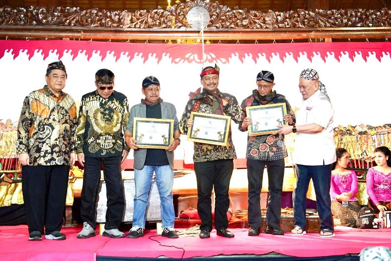 Jelang Terima Gelar &ldquo;Ki&rdquo;, Arsjad Rasjid Ziarah ke Petilasan Gajah Mada di Trowulan