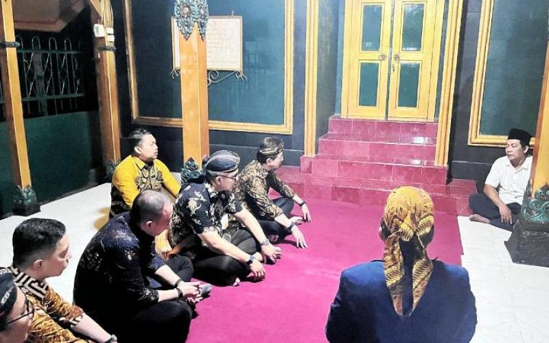 Tujuh Tokoh Terima Gelar &ldquo;Ki&rdquo;dalam Pagelaran Wayang Kosgoro 57 di Mojokerto