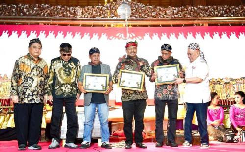 Jelang Terima Gelar &ldquo;Ki&rdquo;, Arsjad Rasjid Ziarah ke Petilasan Gajah Mada di Trowulan