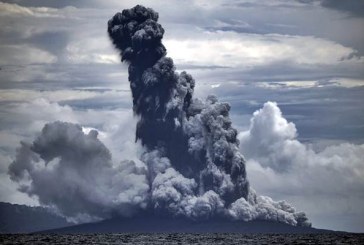 Dua Retakan Gunung Anak Krakatau yang Bikin Khawatir