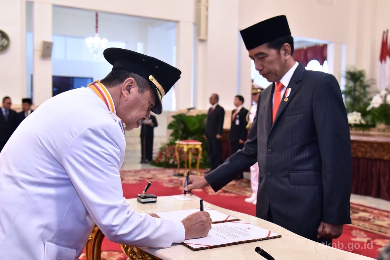 Diusung PKS dan PAN, Gubernur Riau Siap Menangkan Jokowi