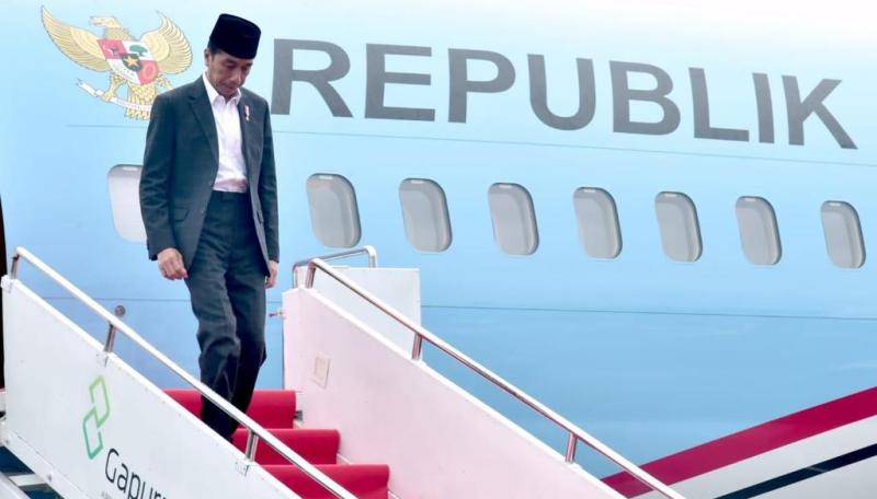 Jokowi Hadiri Sidang Tanwir Muhammadiyah ke-51 Sebagai Tokoh Nasional we