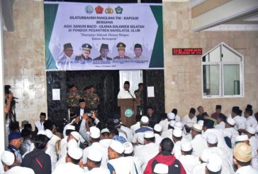 FOTO Panglima TNI ke Pesantren Nahdlatul Ulum Makassar