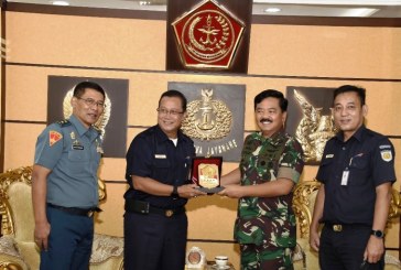 FOTO Panglima TNI Terima Dirut PT. KAI