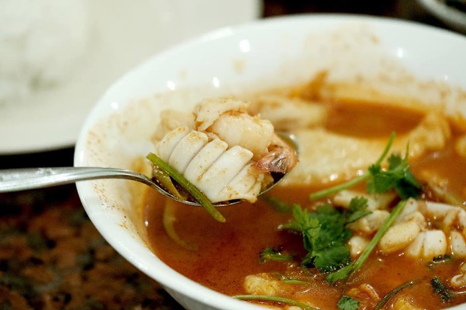 Nikmatnya Sup Ikan Tenggiri di RM Yong Kee Batam 