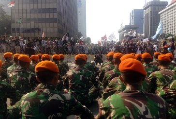 TNI Hadir di Aksi Demo Bawaslu