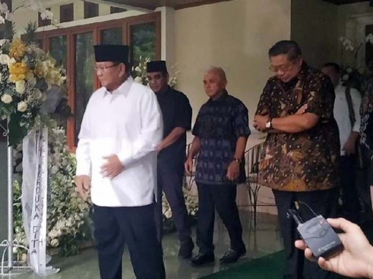 SBY Minta Prabowo Cerita Tentang Kebaikan Ibu Ani
