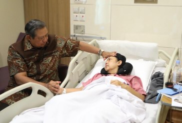 Ani Yudhoyono Tutup Usia