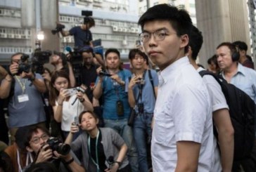 Aktivis Pelajar Serukan Pemimpin Hong Kong Mundur!