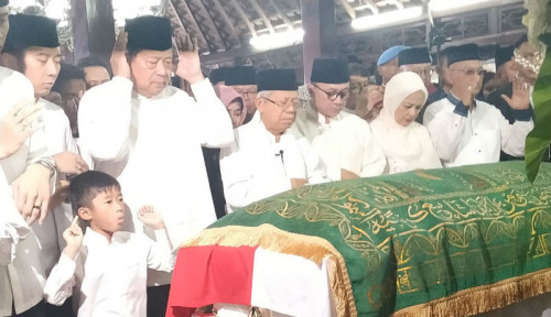 Ma’ruf Amin Pimpin Salat Jenazah Ani Yudhoyono
