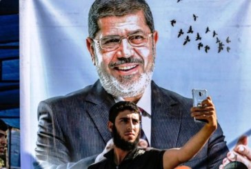 Presiden Mursi Berhenti Pidato, Tirukan Suara Adzan
