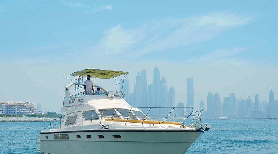 Menjelajah Dubai dengan Kapal Pesiar