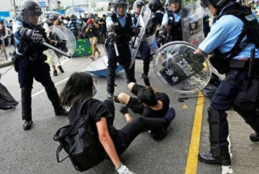 <span class="entry-title-primary">Polisi vs Demonstran Bentrok Tolak Hong Kong Ikut China</span> <span class="entry-subtitle">Makin Memanas, Demonstran Duduki DPR</span>