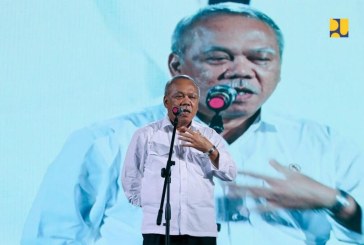 Menteri Basuki Terima Soegijapranata Awards 2019
