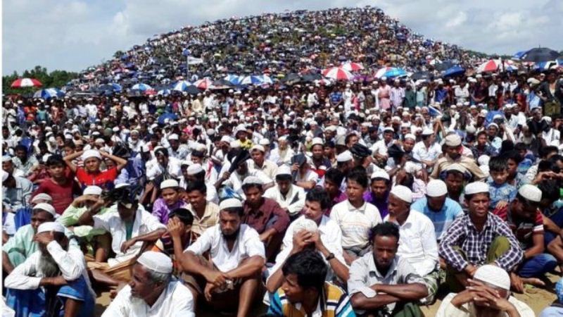 Sejuta Pengungsi Rohingya Demo Pembantaian Muslim di Myanmar