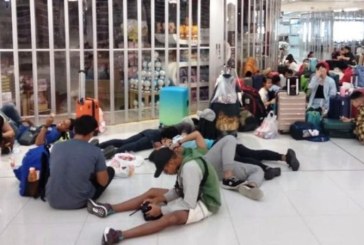Bentrok Demo vs Polisi, 47 Atlet Indonesia Terjebak di Bandara Hong Kong