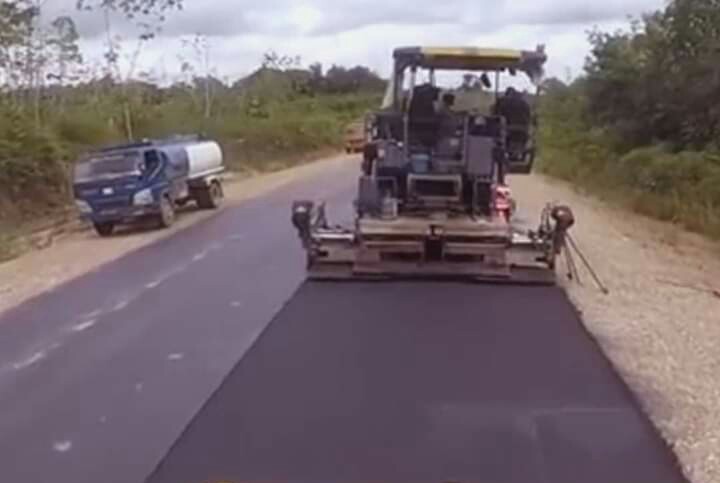 Jalan Paralel Perbatasan di Kalimantan Buka Daerah Terisolir