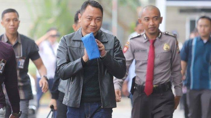 Uang Rp 1,2 M Bawa Bupati Lampung Utara ke Penjara