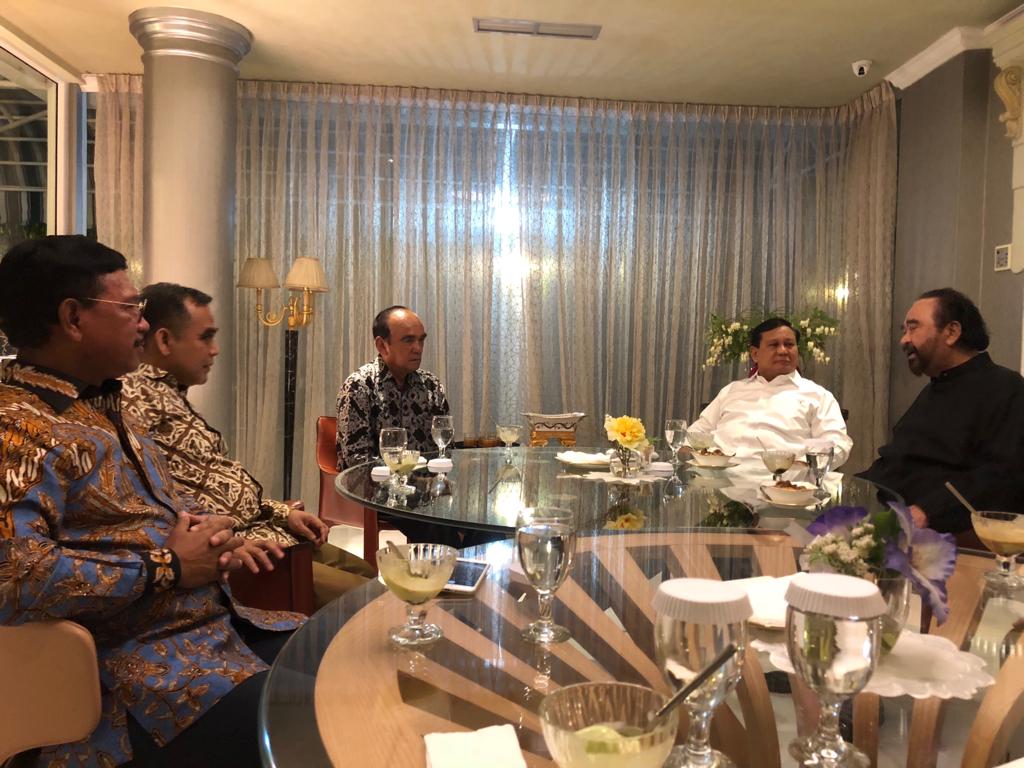 Ada Kecocokan, Ini Tiga Poin Hasil Pertemuan Surya Paloh dengan Prabowo